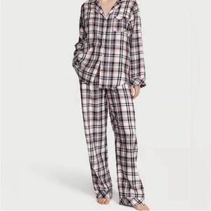 Victoria's Secret flannel long pajama‎ set